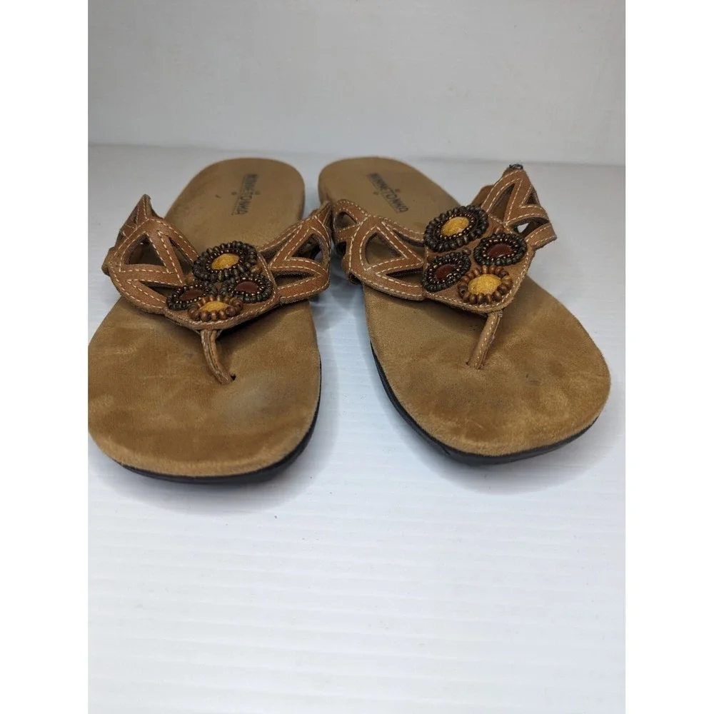 Minnetonka 70805 Women's‎ Leather Beaded Thong Sandal Flipflops Size 9